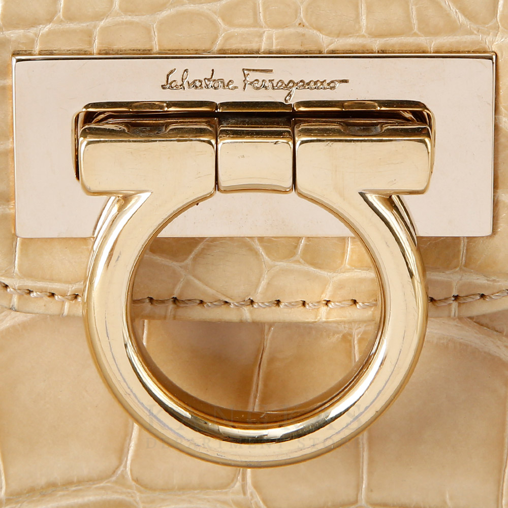 FERRAGAMO(USED)페레가모 간치니 플랩 숄더백